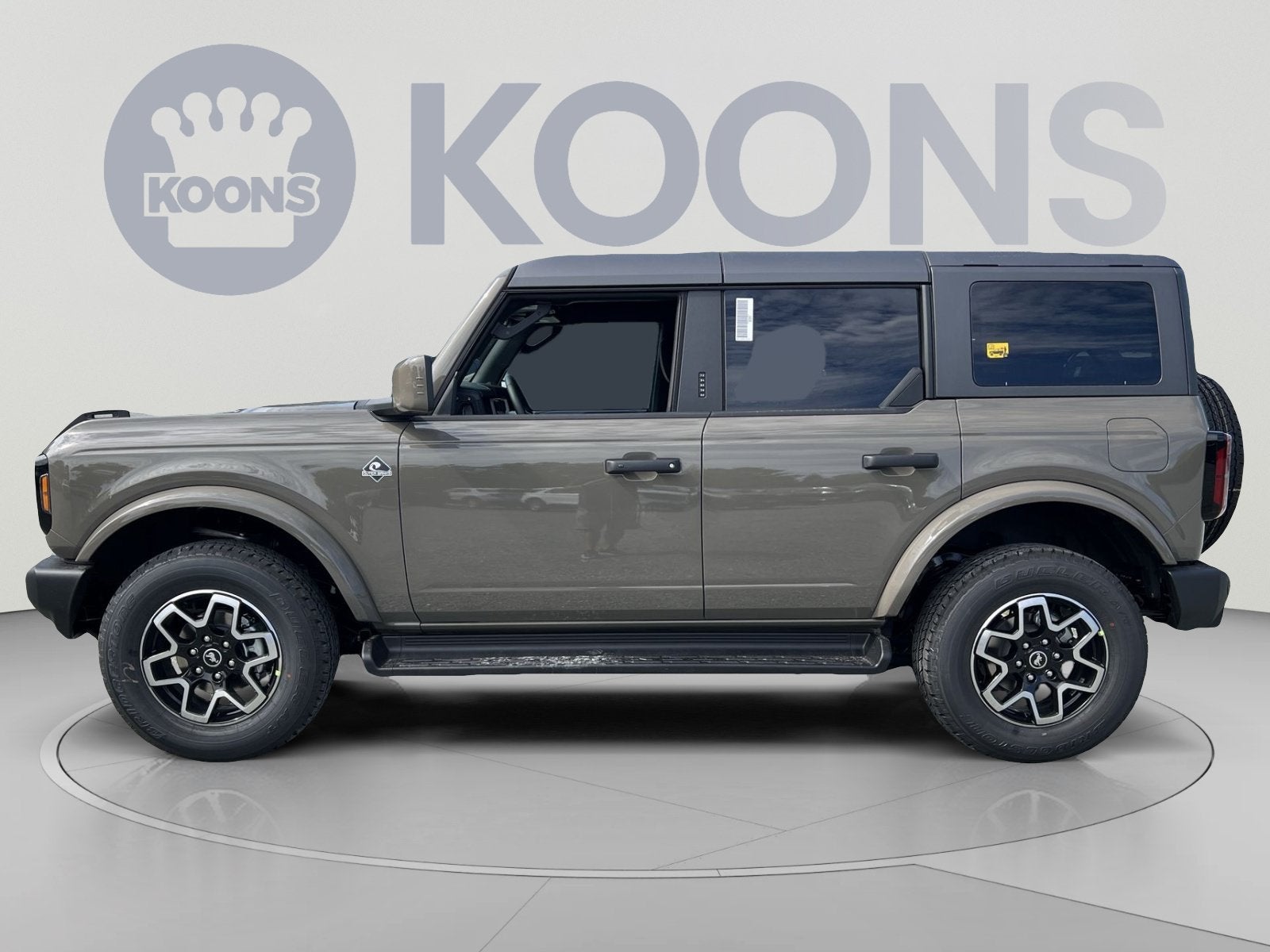 2026 Ford Bronco Outer Banks
