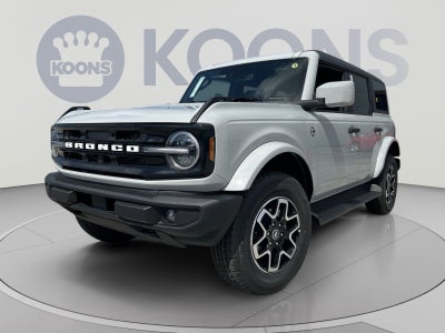 2026 Ford Bronco Outer Banks