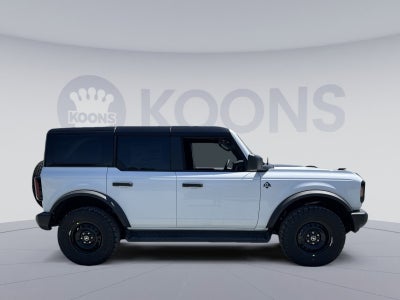 2026 Ford Bronco Outer Banks