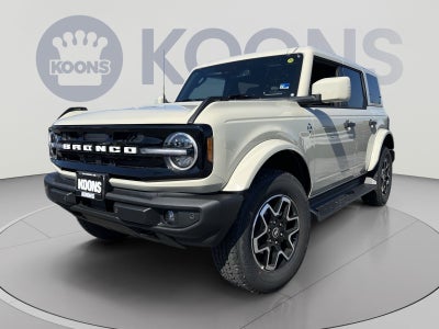 2026 Ford Bronco Outer Banks