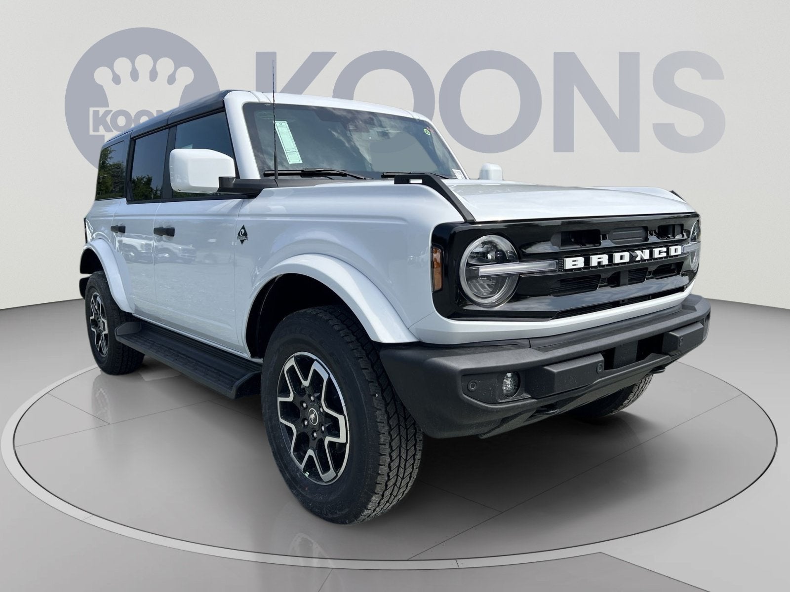 2026 Ford Bronco Outer Banks