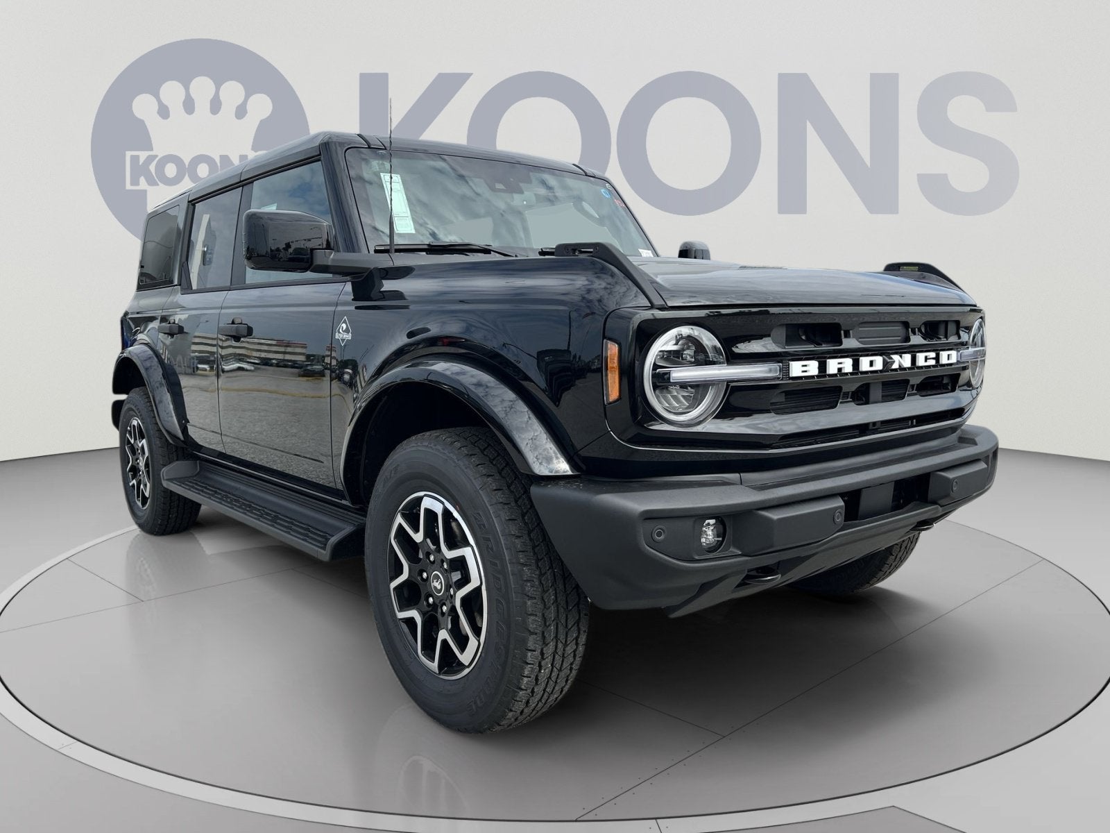 2026 Ford Bronco Outer Banks