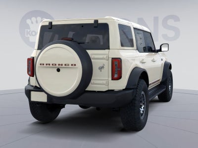 2026 Ford Bronco Outer Banks