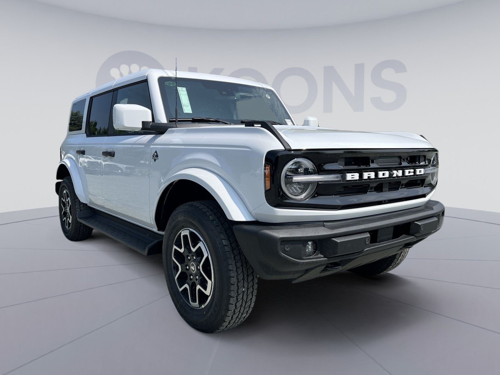 2026 Ford Bronco Outer Banks