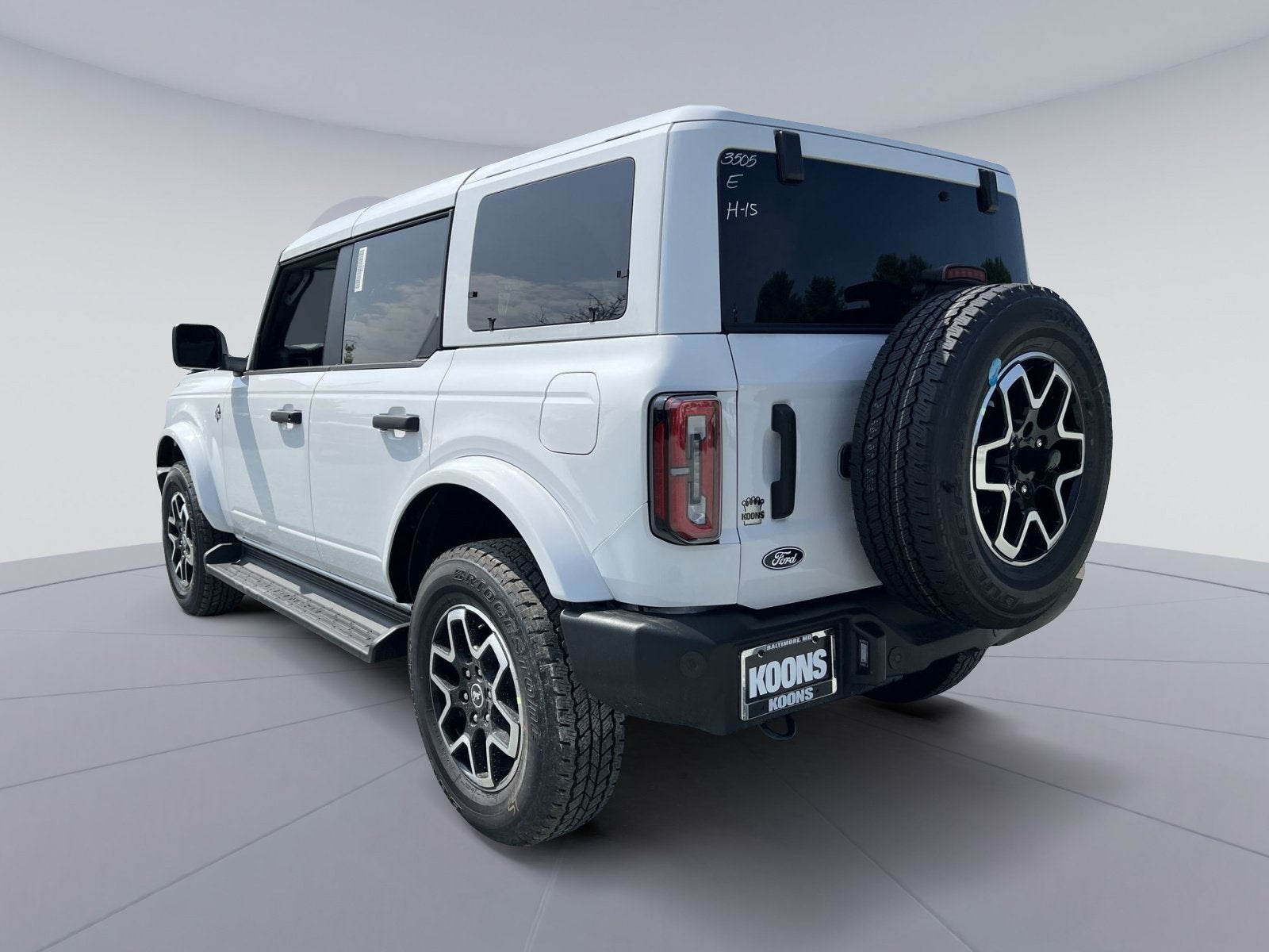 2026 Ford Bronco Outer Banks