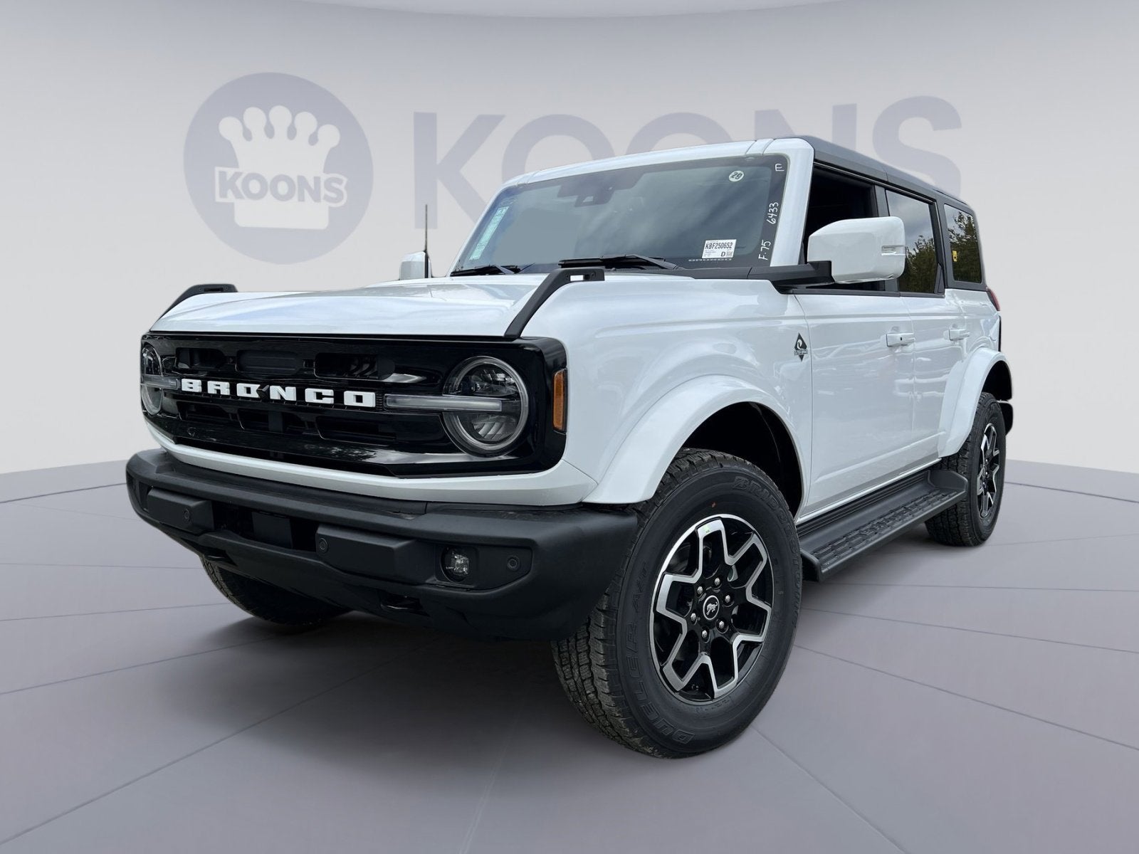 2025 Ford Bronco Outer Banks