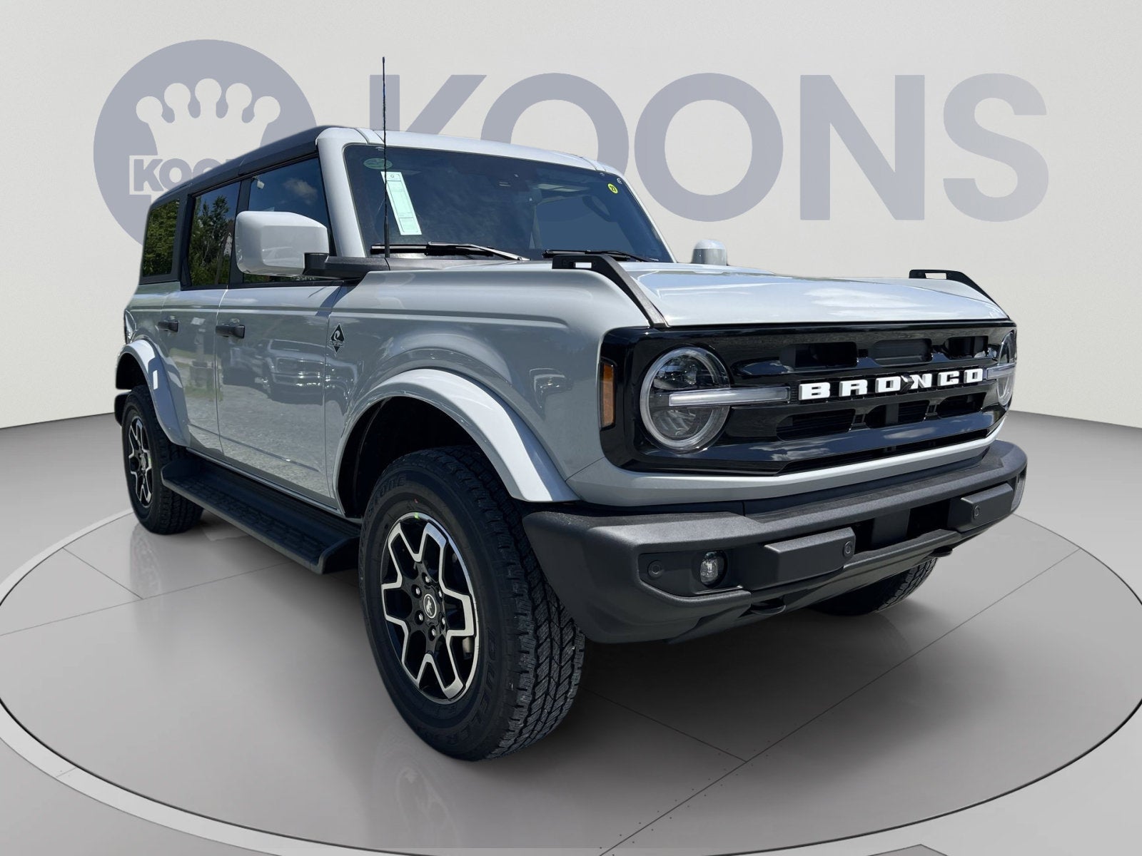 2026 Ford Bronco Outer Banks