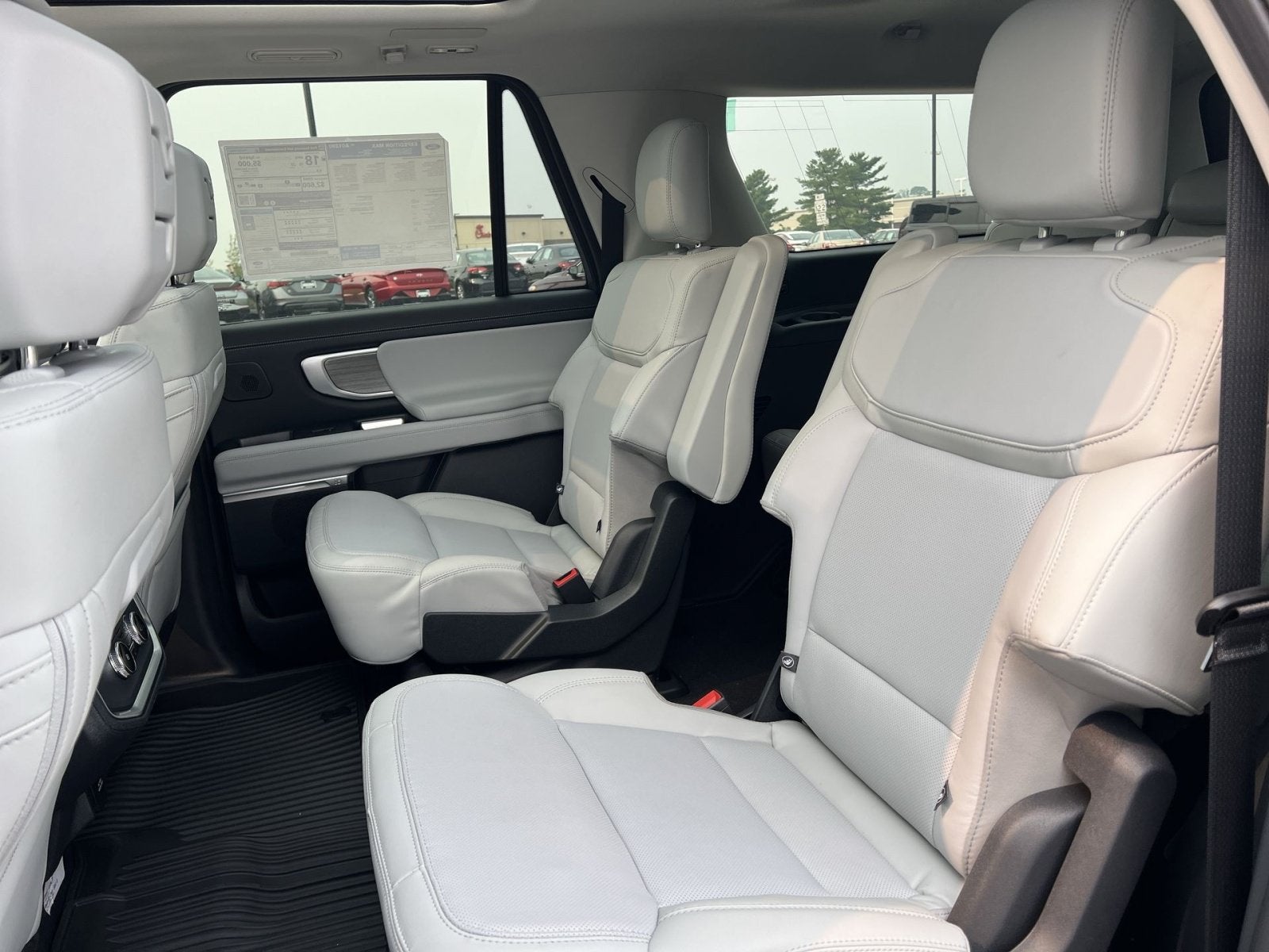 2027 Ford Expedition Max Platinum