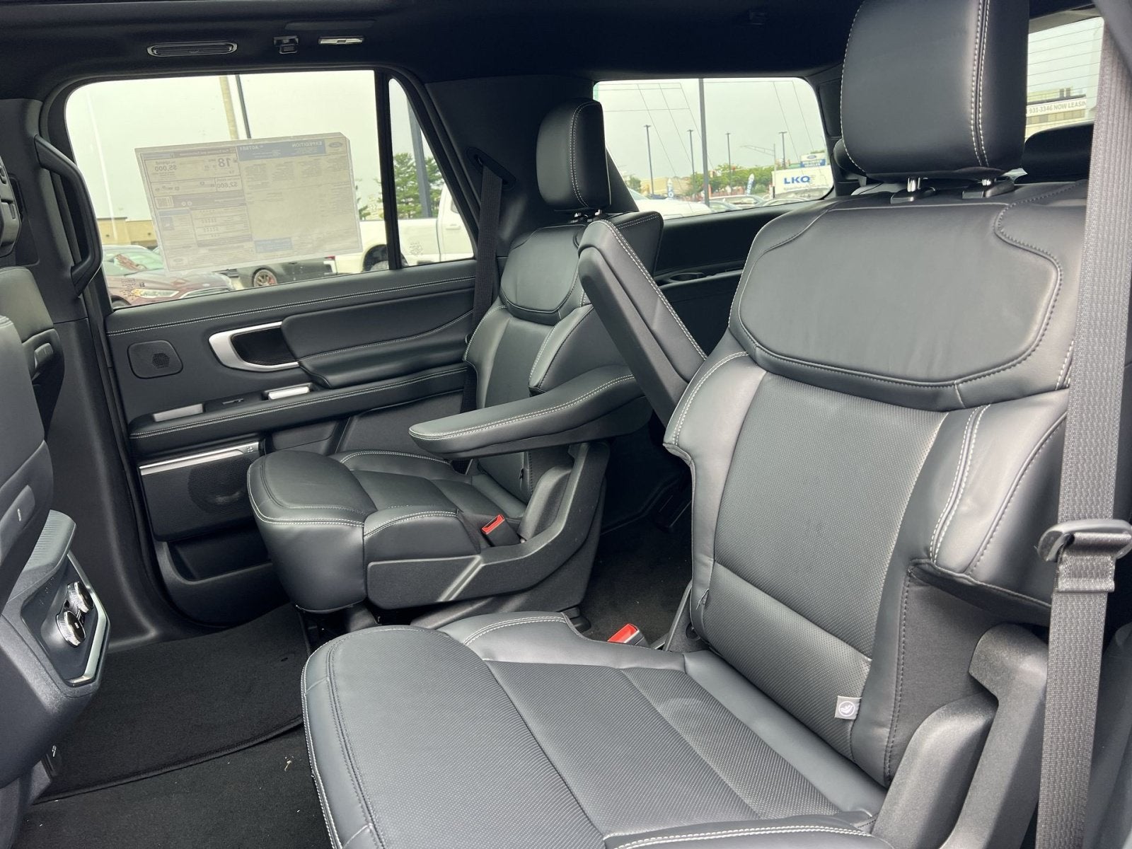 2027 Ford Expedition Platinum
