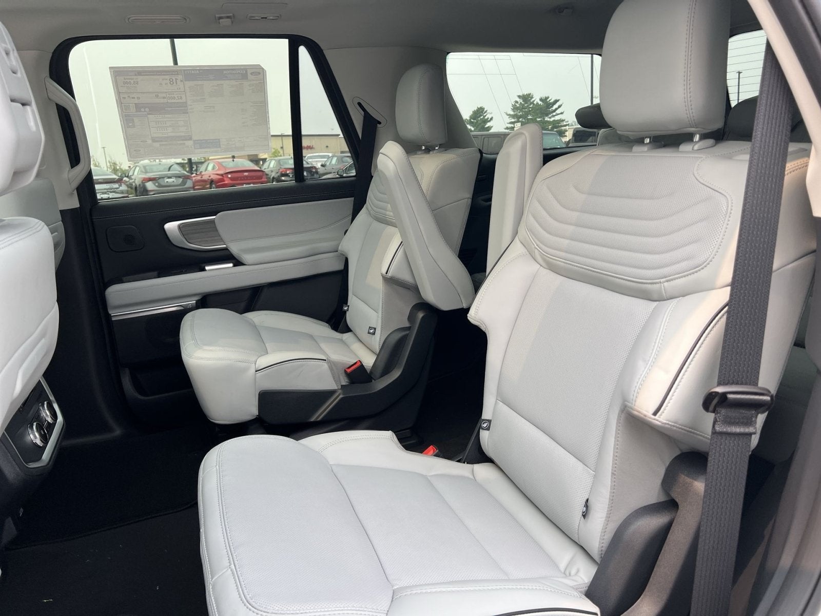 2027 Ford Expedition Platinum