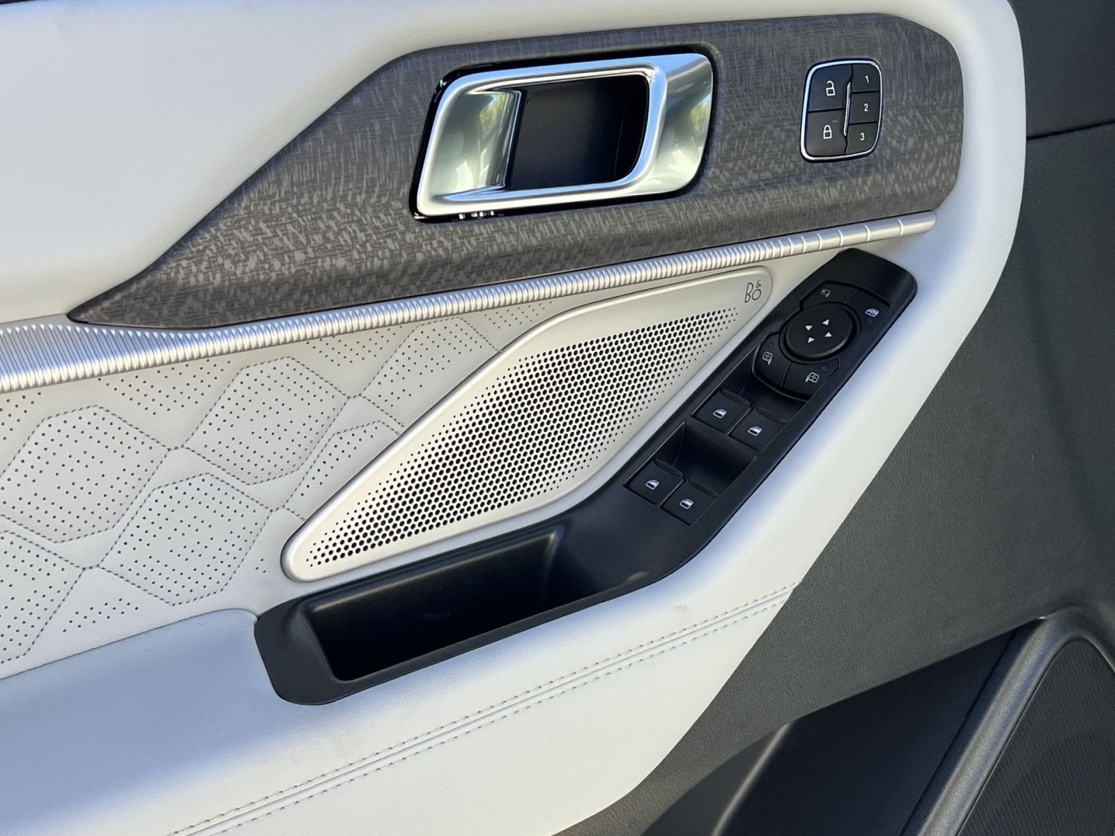 2027 Ford Explorer Platinum