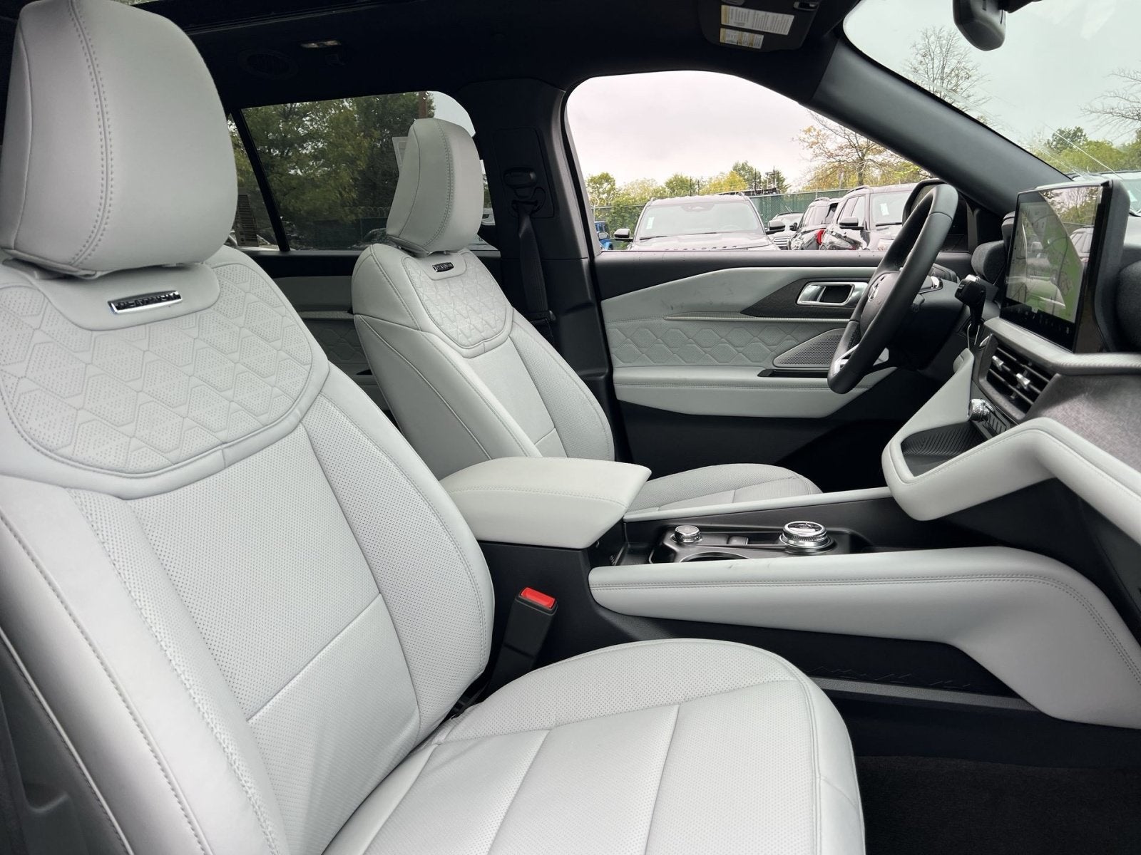 2027 Ford Explorer Platinum