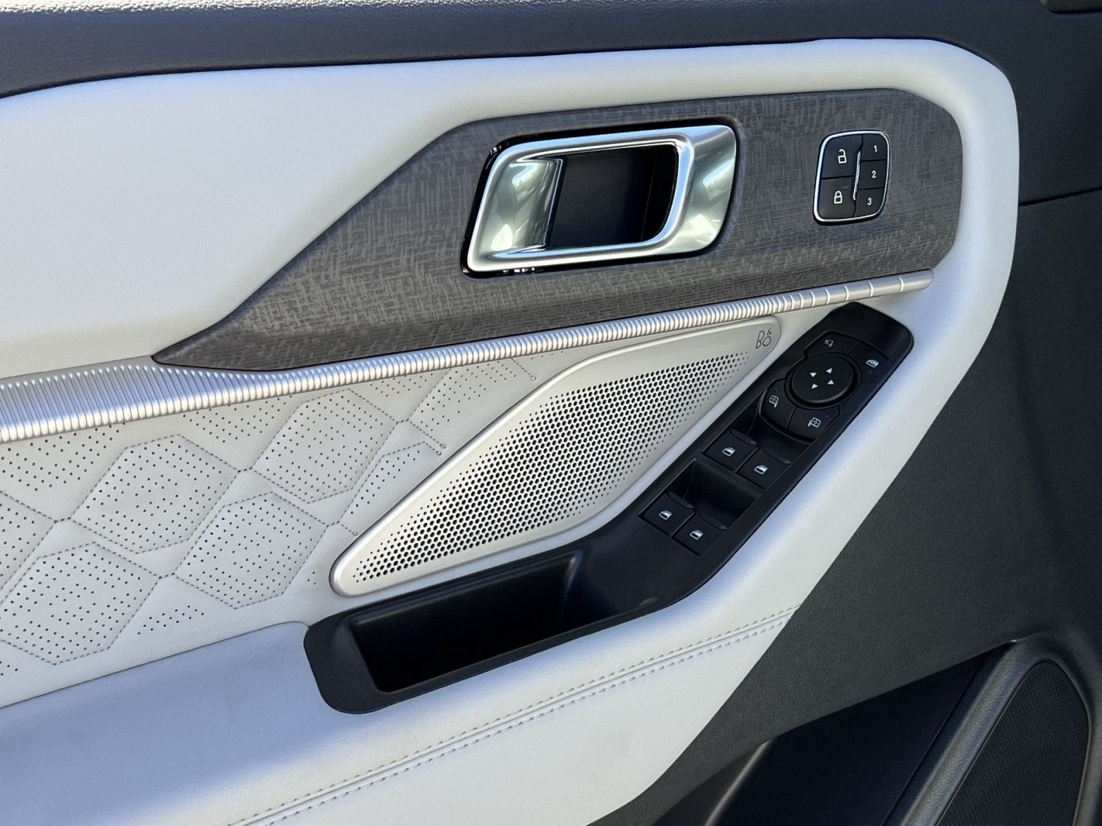 2027 Ford Explorer Platinum