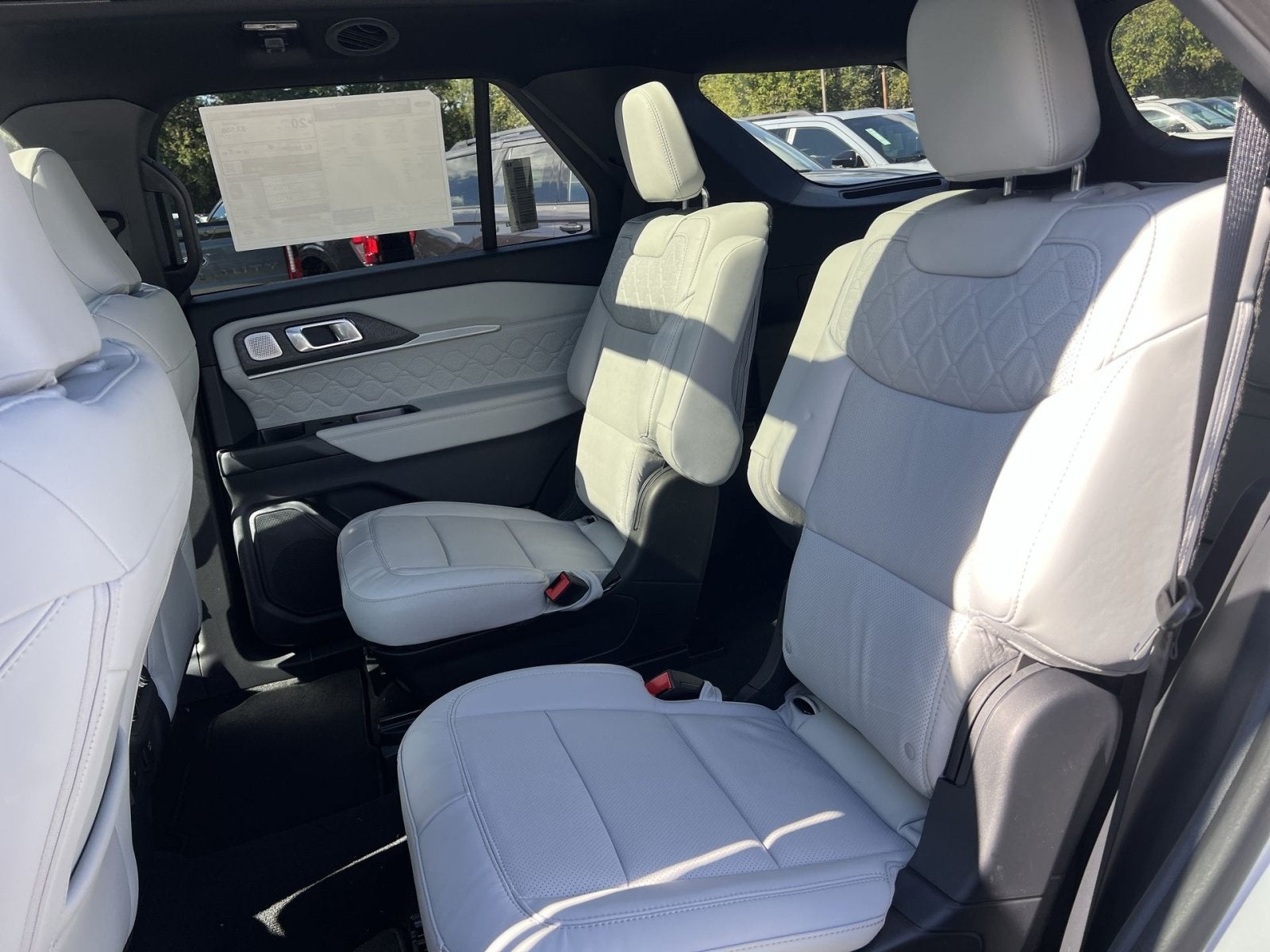 2027 Ford Explorer Platinum