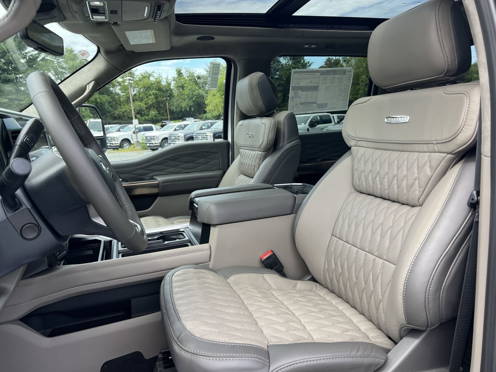2027 Ford F-250SD Platinum