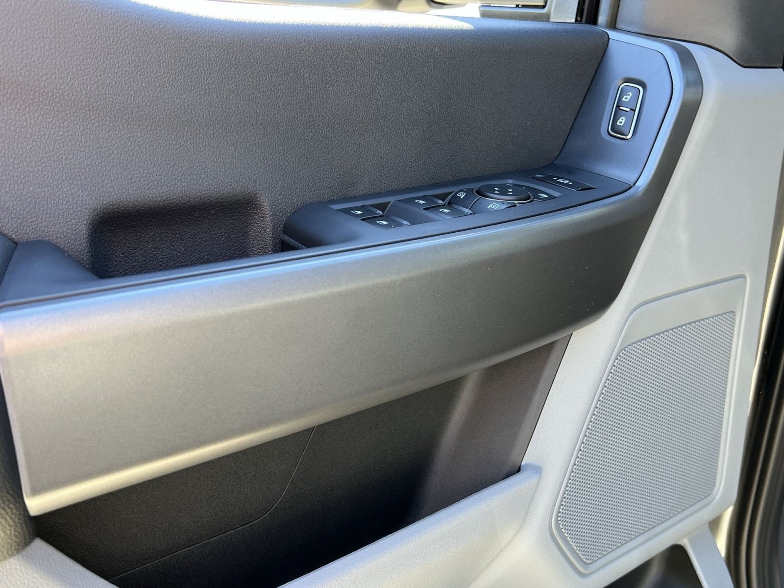 2027 Ford F-250SD XLT