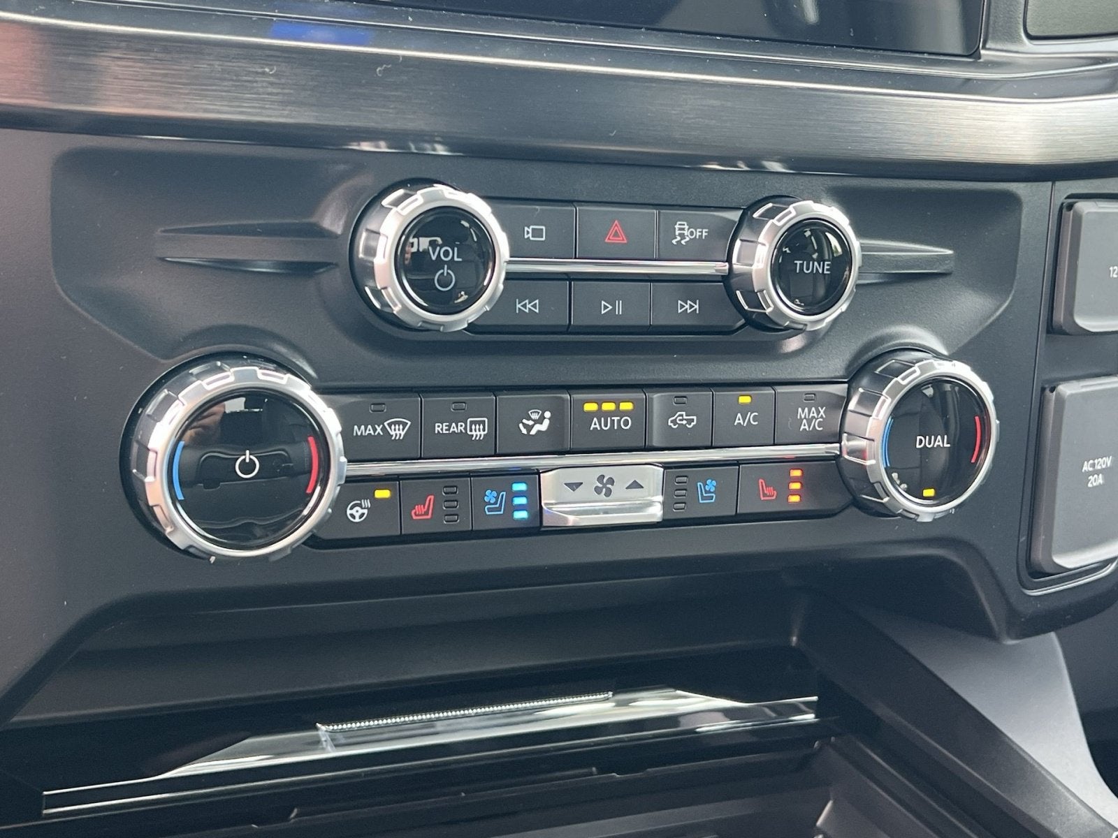 2027 Ford F-250SD Lariat