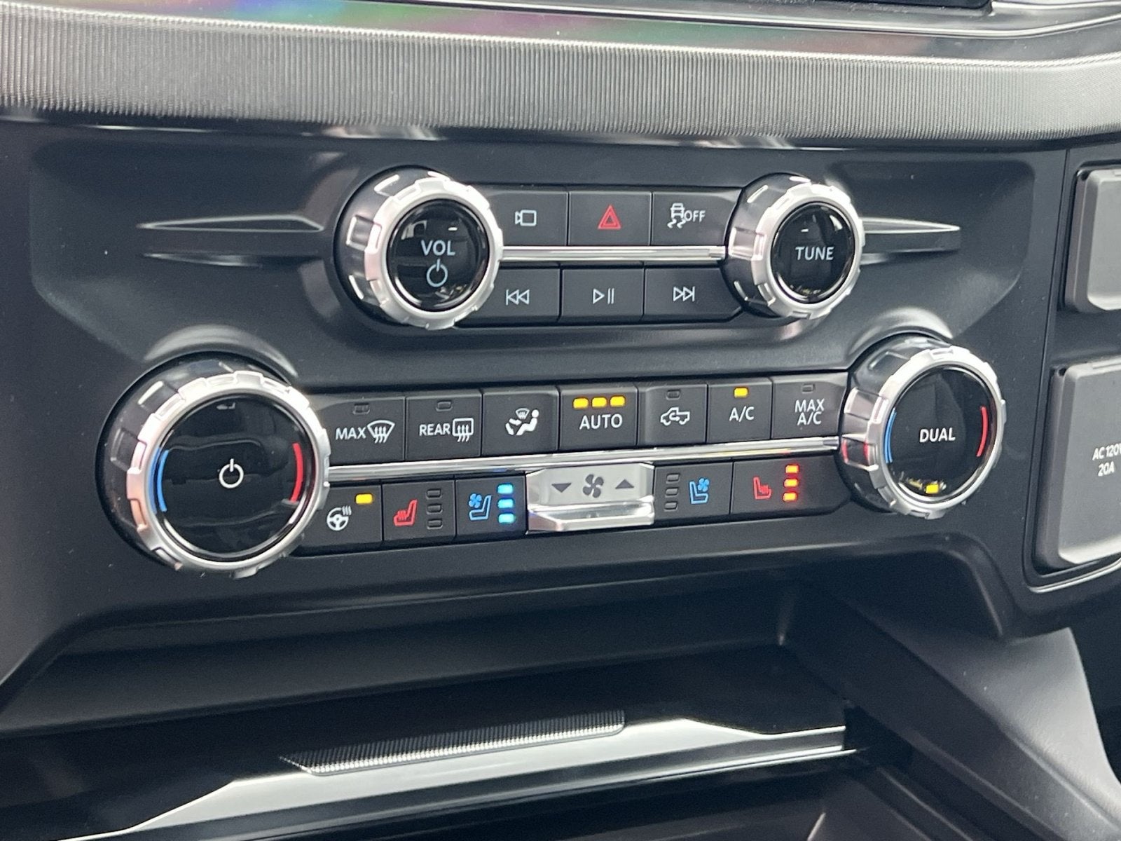 2027 Ford F-250SD Platinum