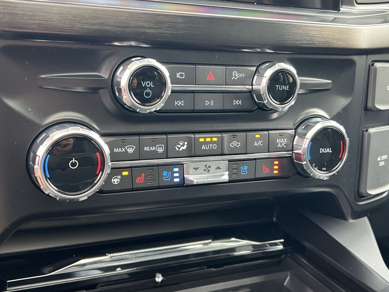 2027 Ford F-250SD Lariat