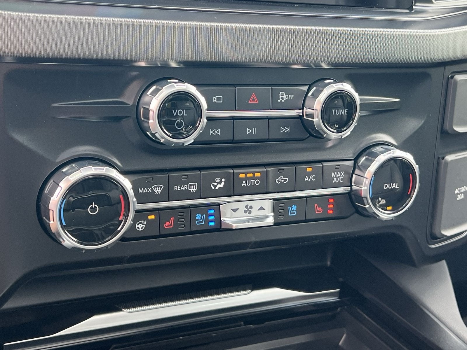 2027 Ford F-250SD Platinum