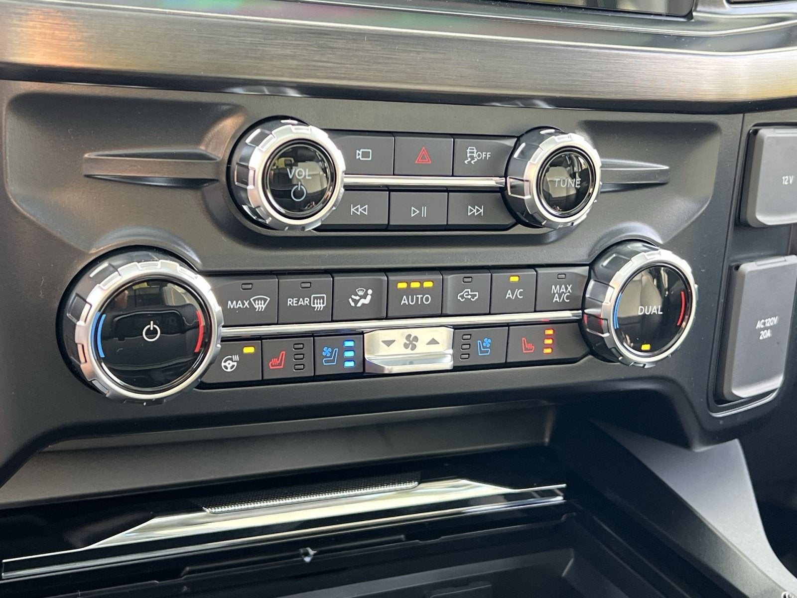 2027 Ford F-250SD Lariat