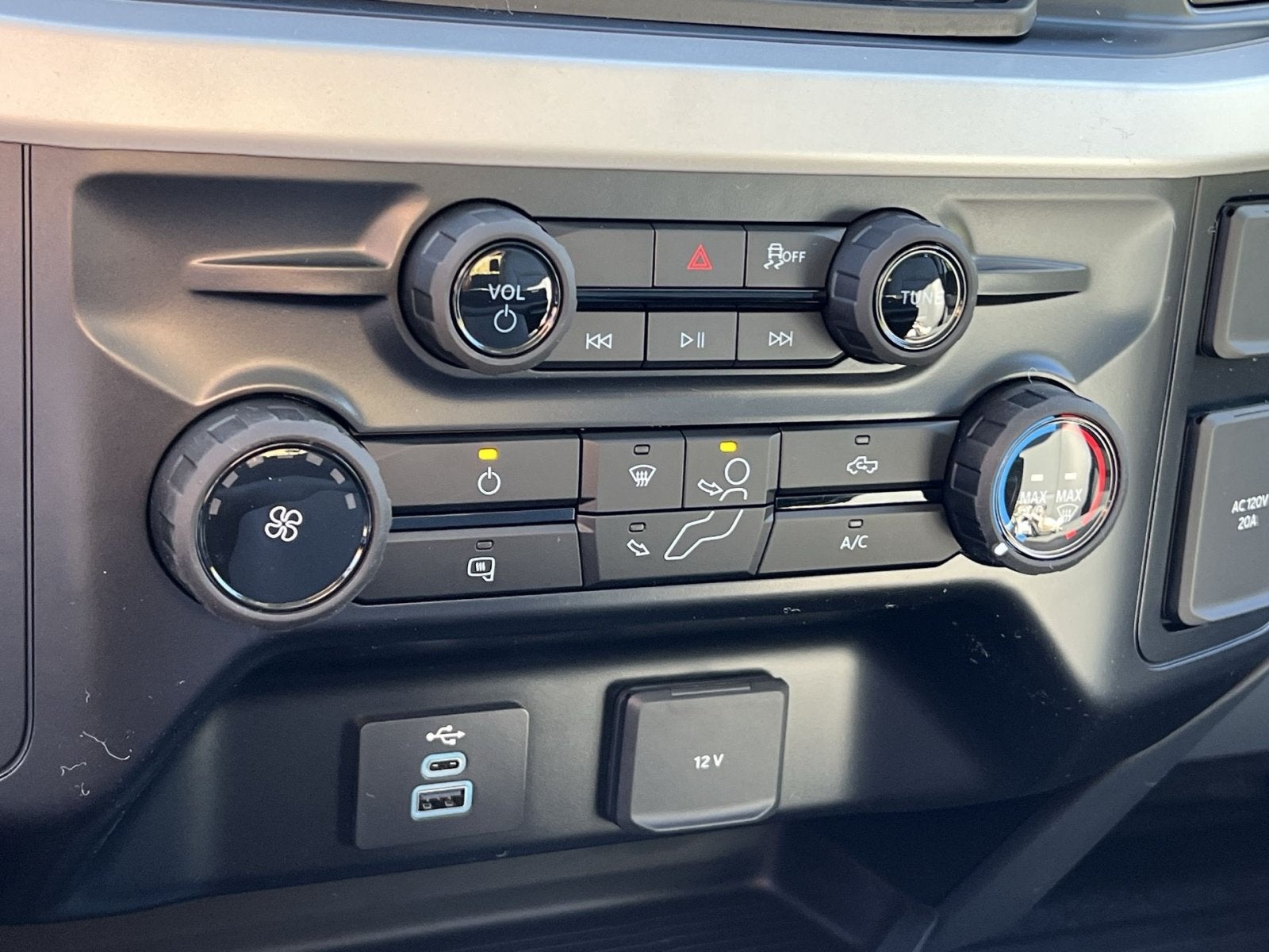 2027 Ford F-250SD XL