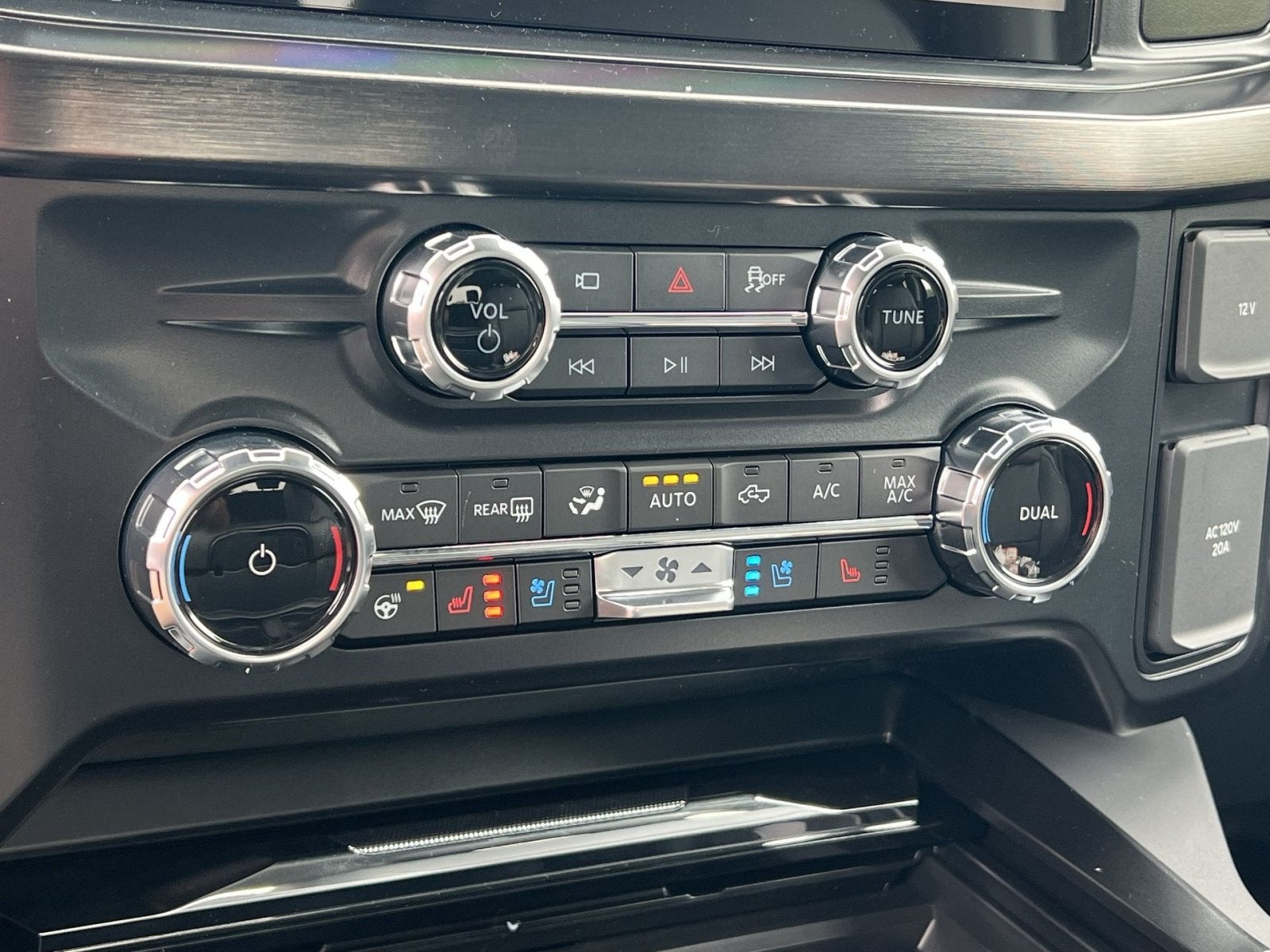 2027 Ford F-250SD Lariat