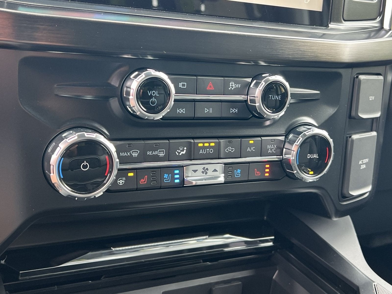 2027 Ford F-250SD Lariat