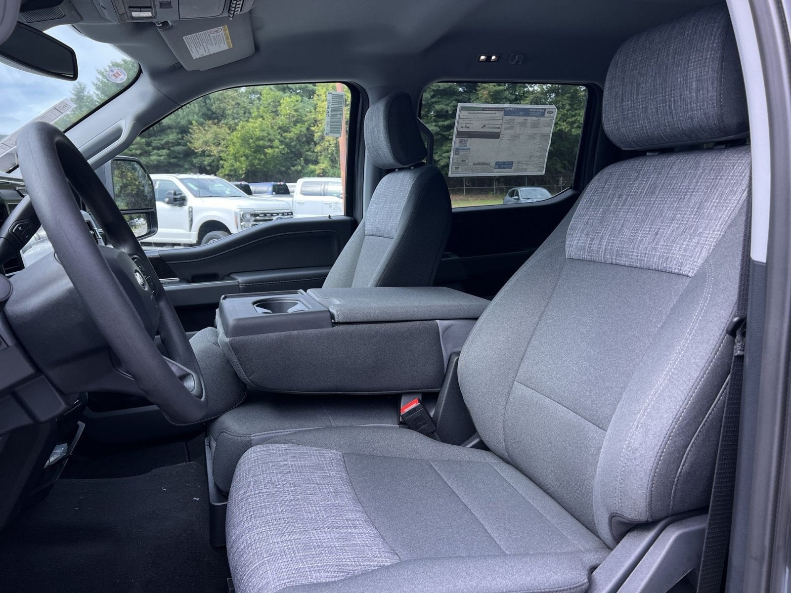 2027 Ford F-250SD XLT