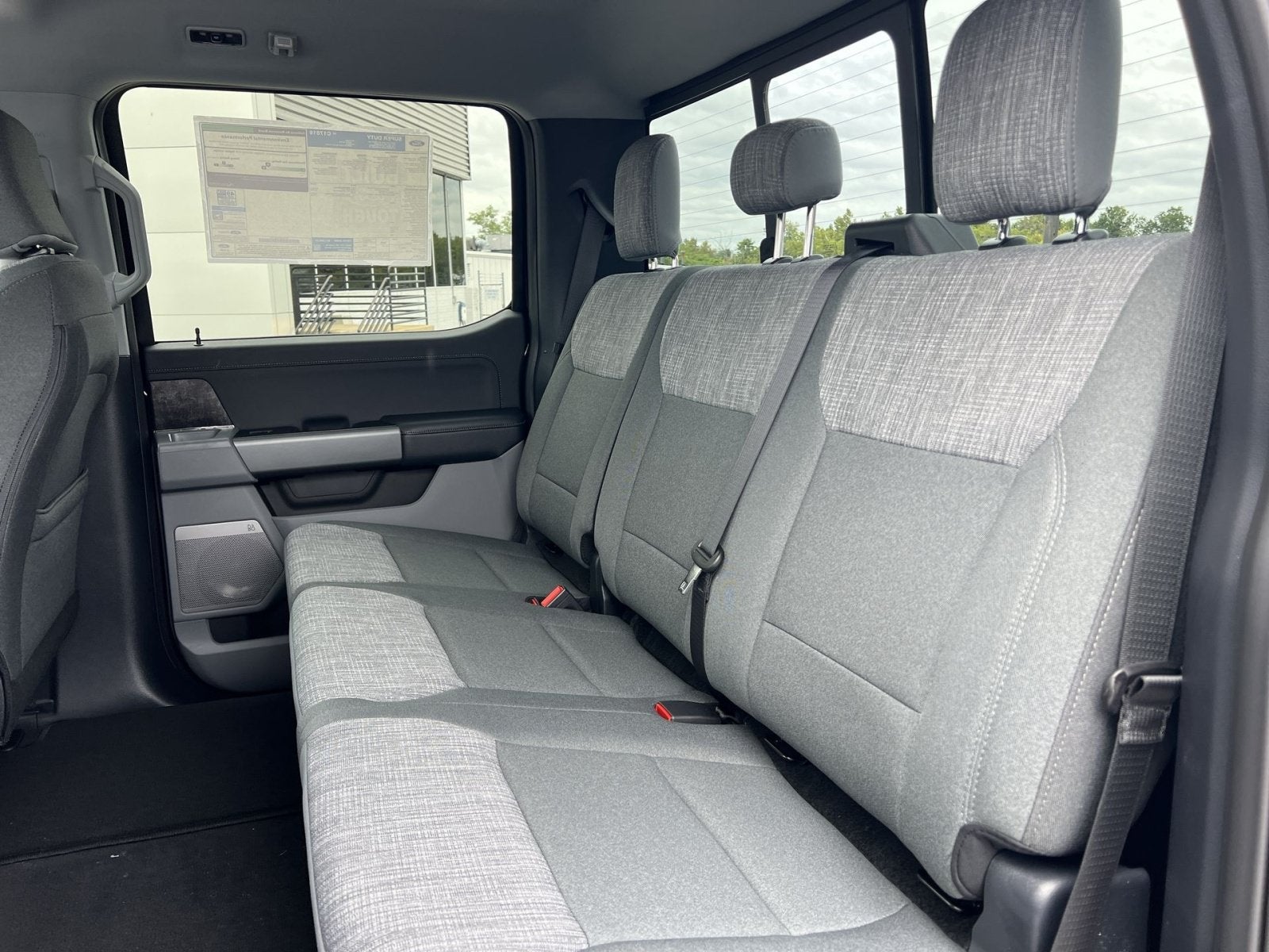 2027 Ford F-250SD XLT
