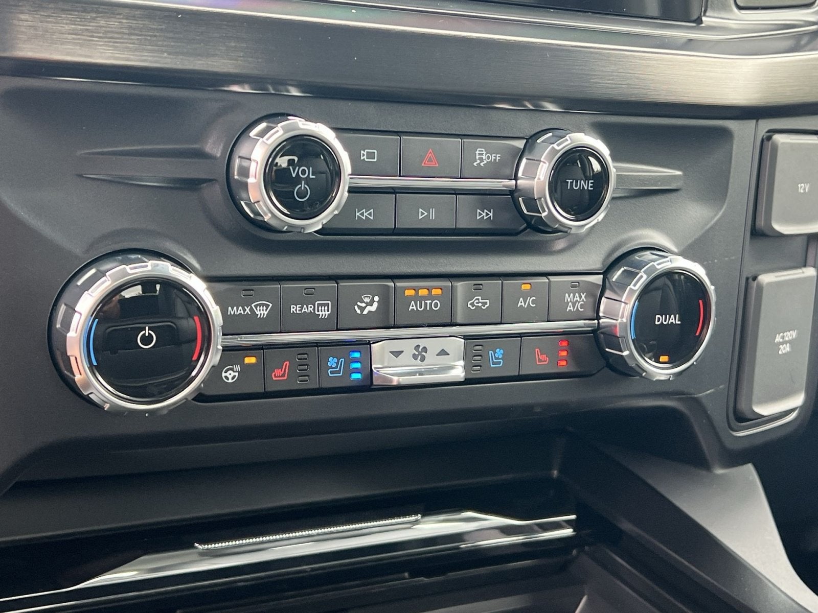 2027 Ford F-250SD Lariat