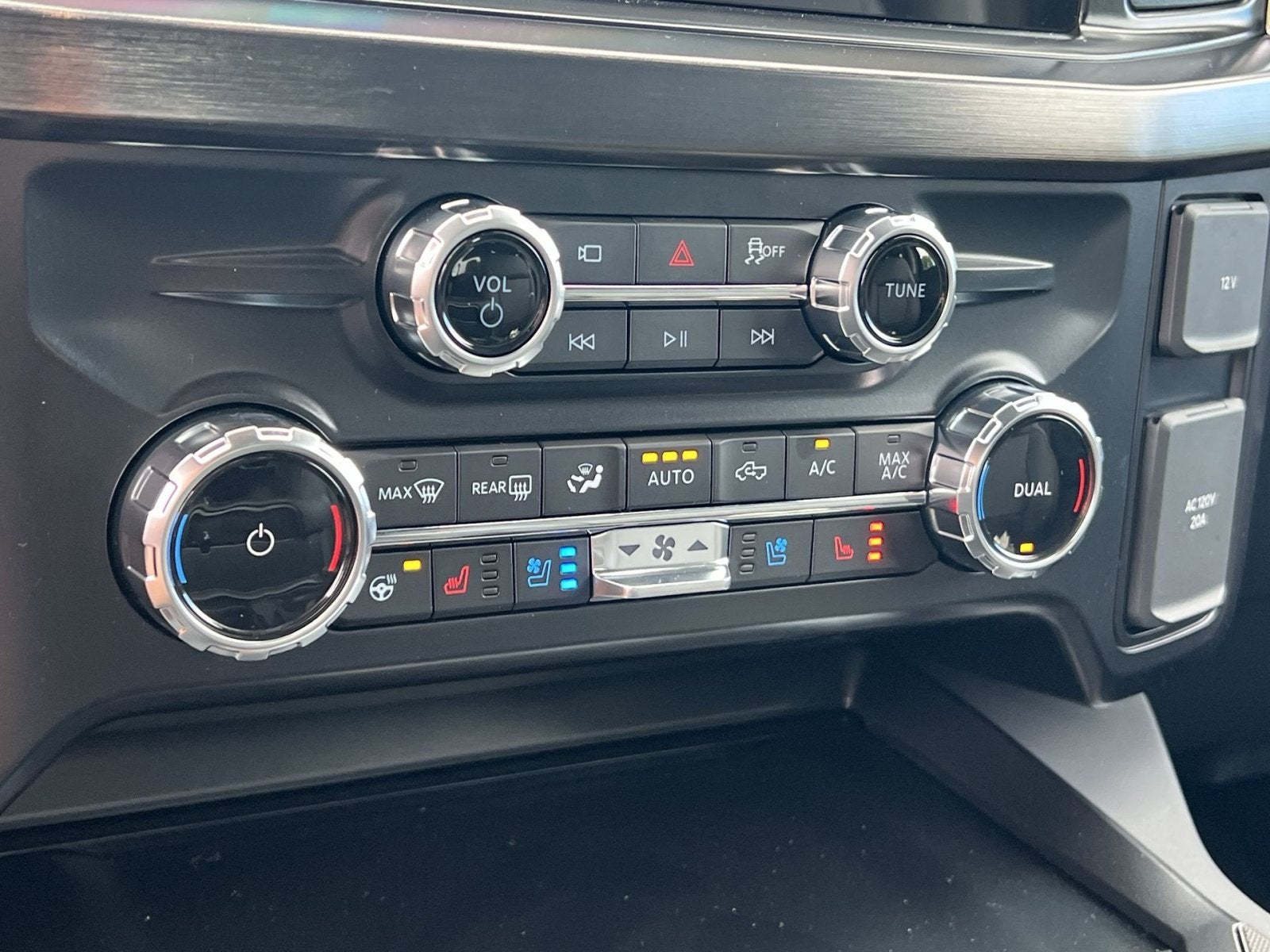 2027 Ford F-250SD Lariat
