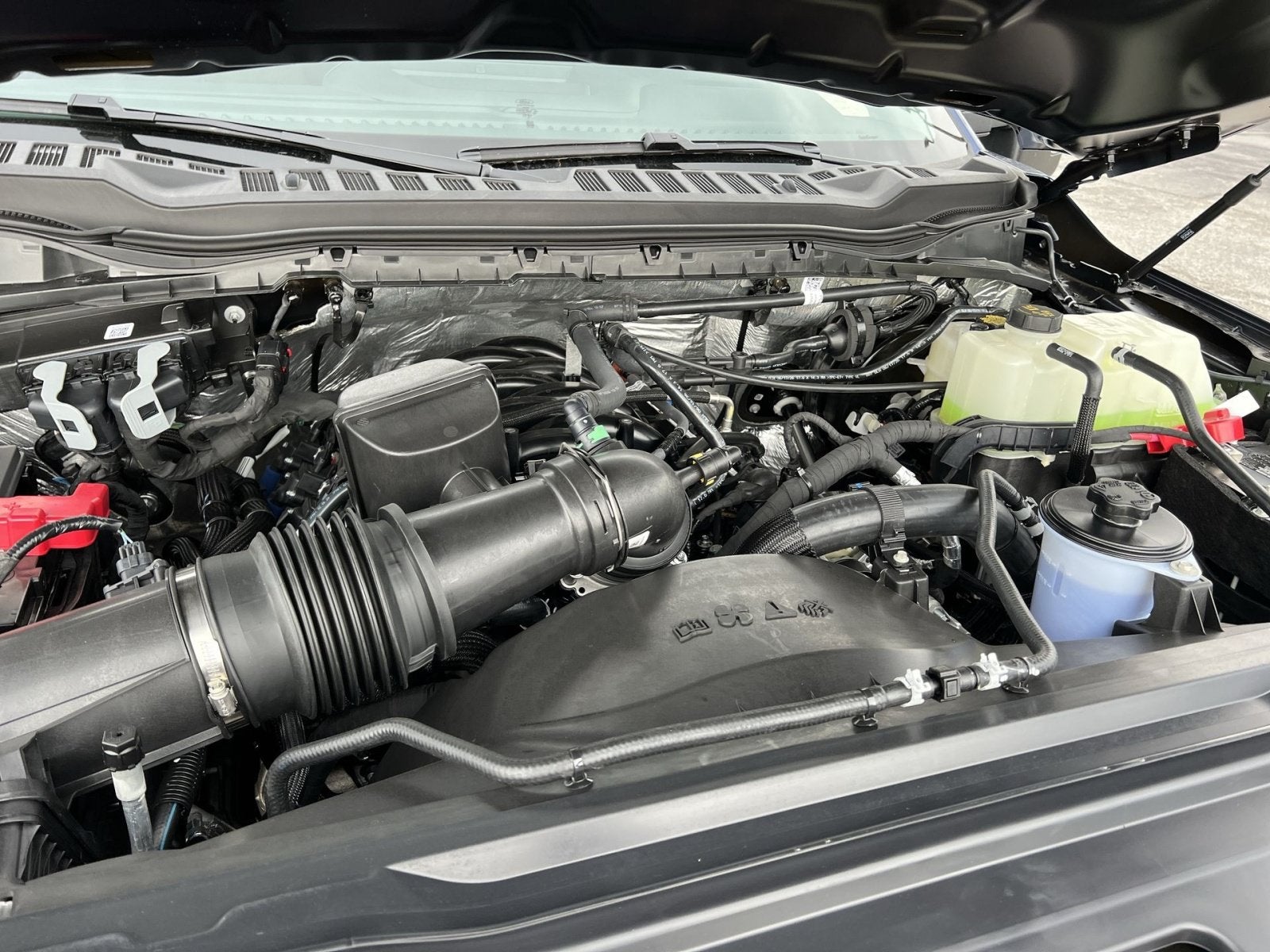 2027 Ford F-250SD XLT