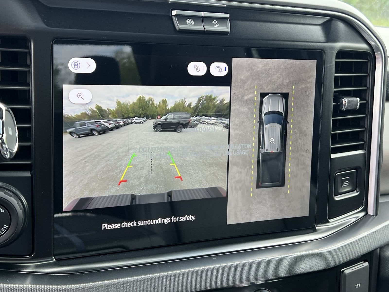 2027 Ford F-350SD Platinum