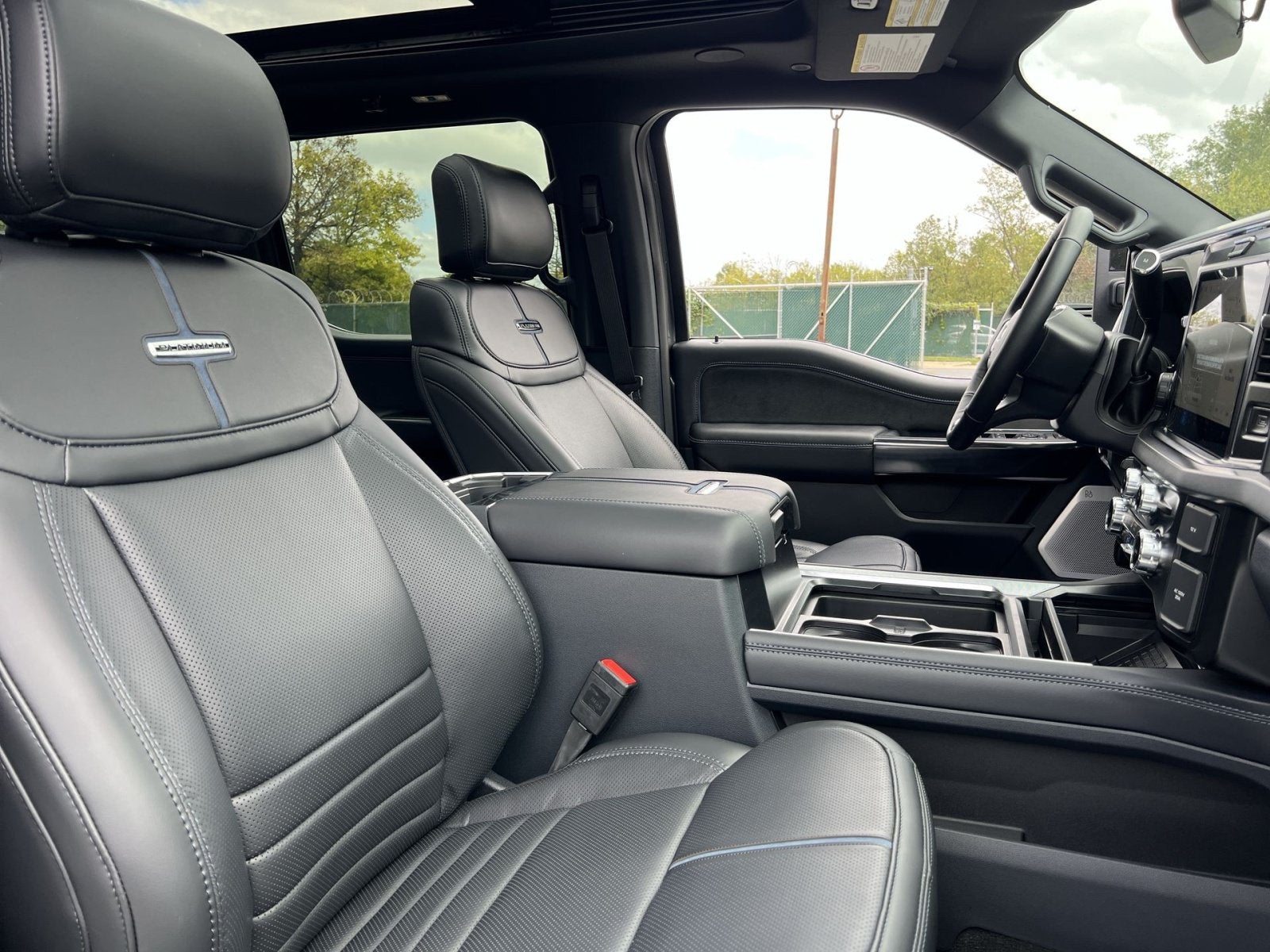2027 Ford F-350SD Platinum