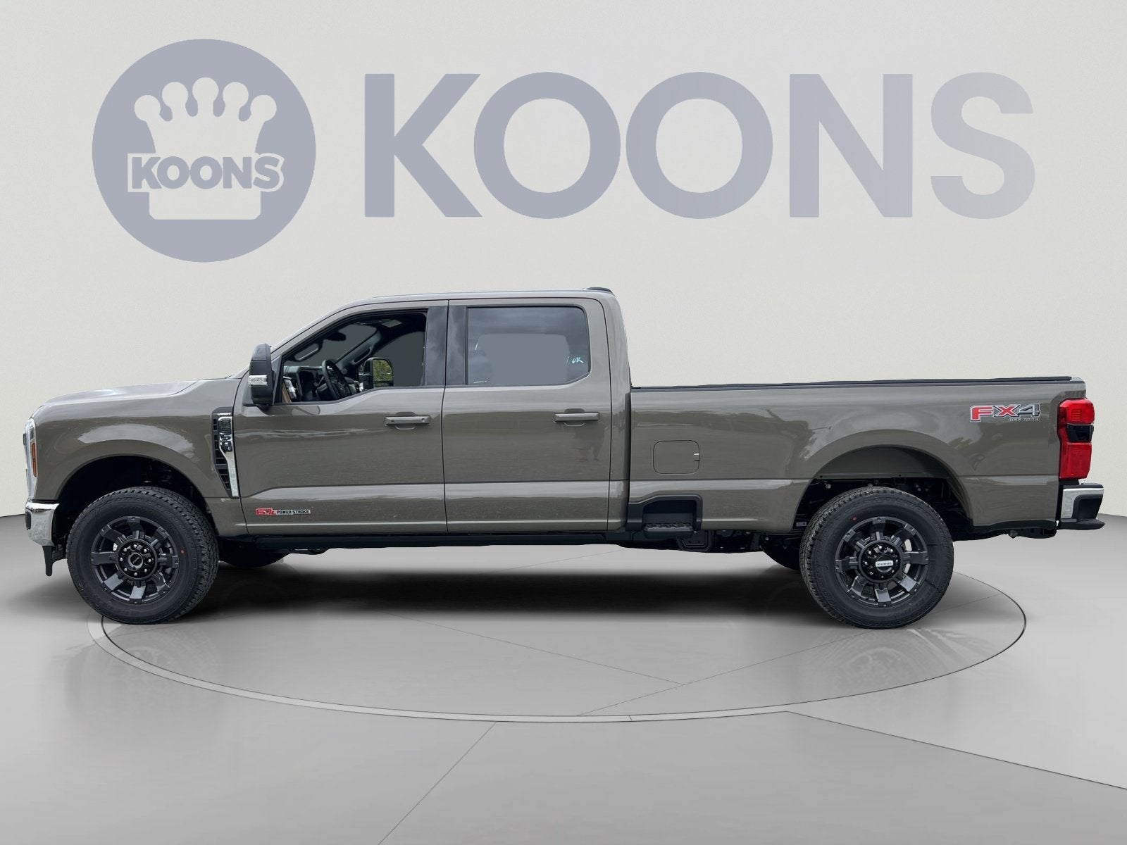 2027 Ford F-350SD Lariat