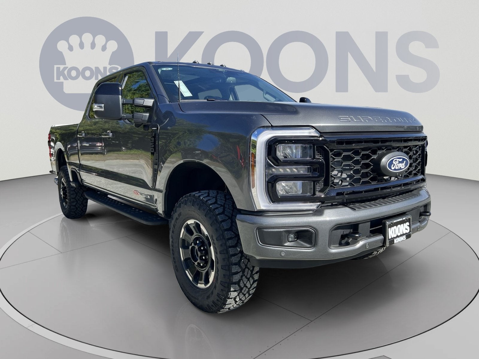 2027 Ford F-350SD Lariat