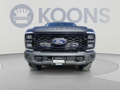 2027 Ford F-350SD Lariat