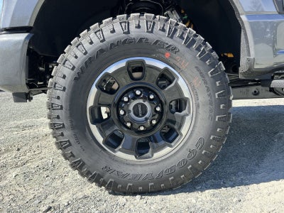 2027 Ford F-350SD Lariat