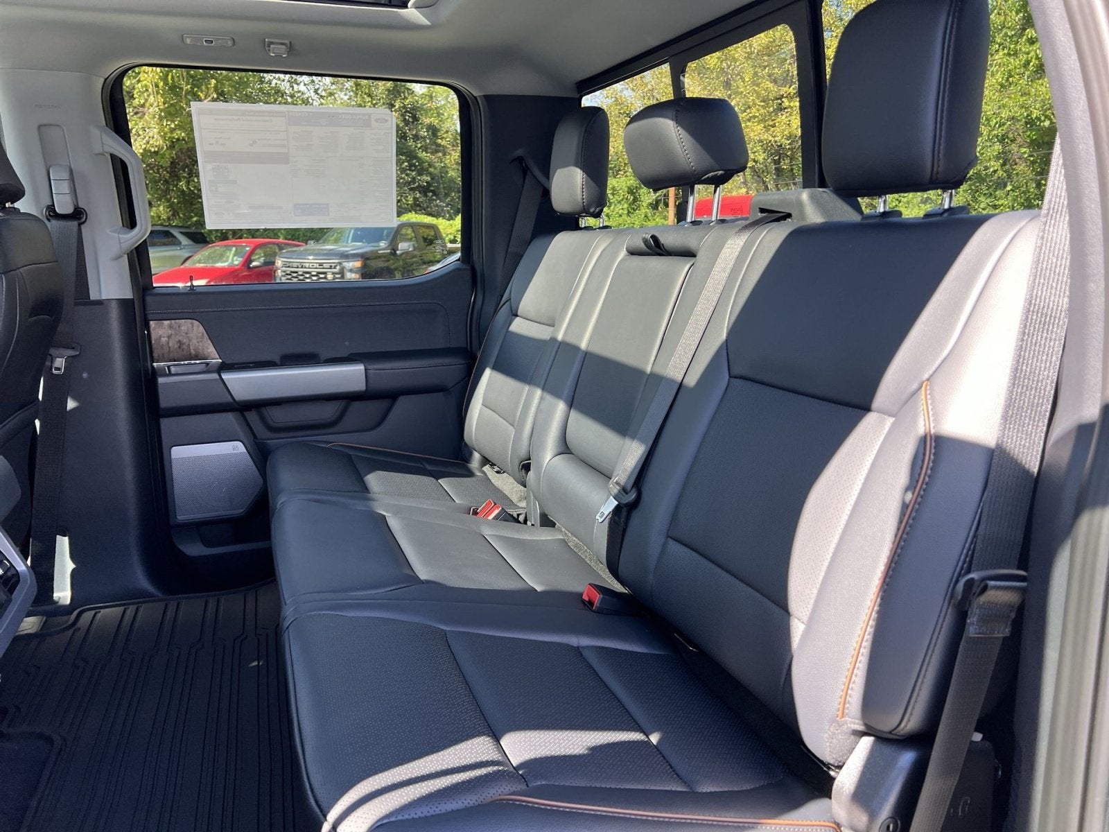2027 Ford F-350SD Lariat