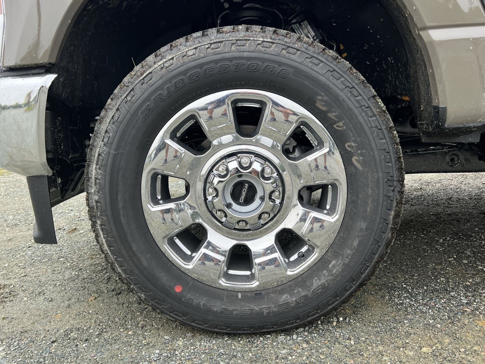 2027 Ford F-350SD Lariat