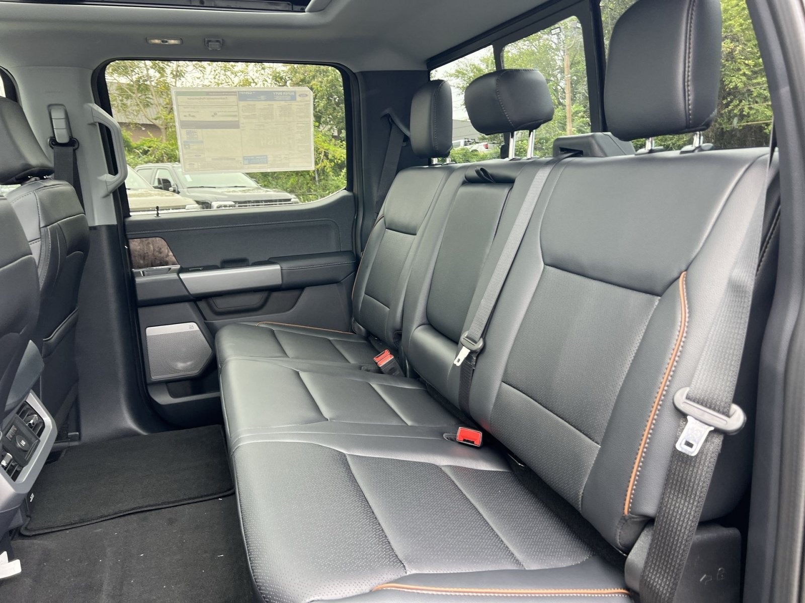 2027 Ford F-350SD Lariat