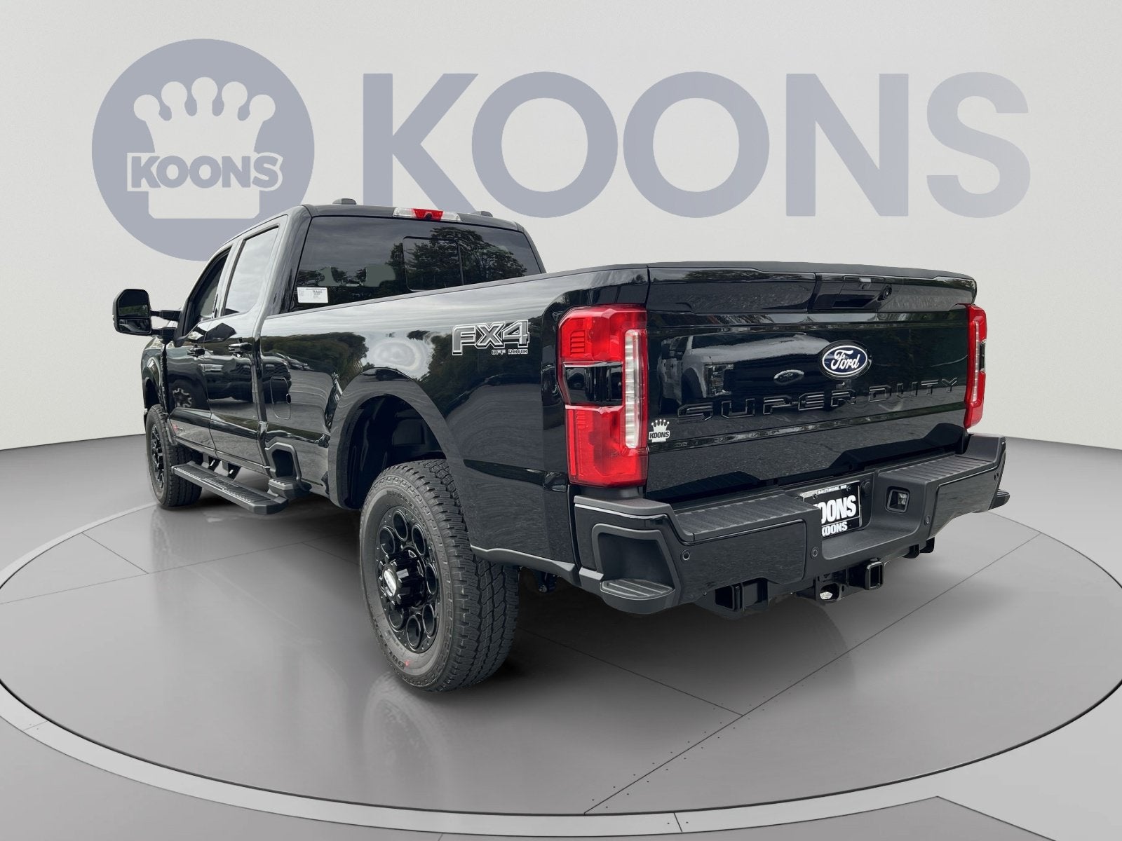 2027 Ford F-350SD XLT