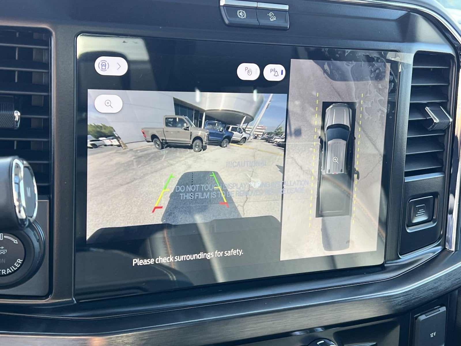 2027 Ford F-350SD Lariat