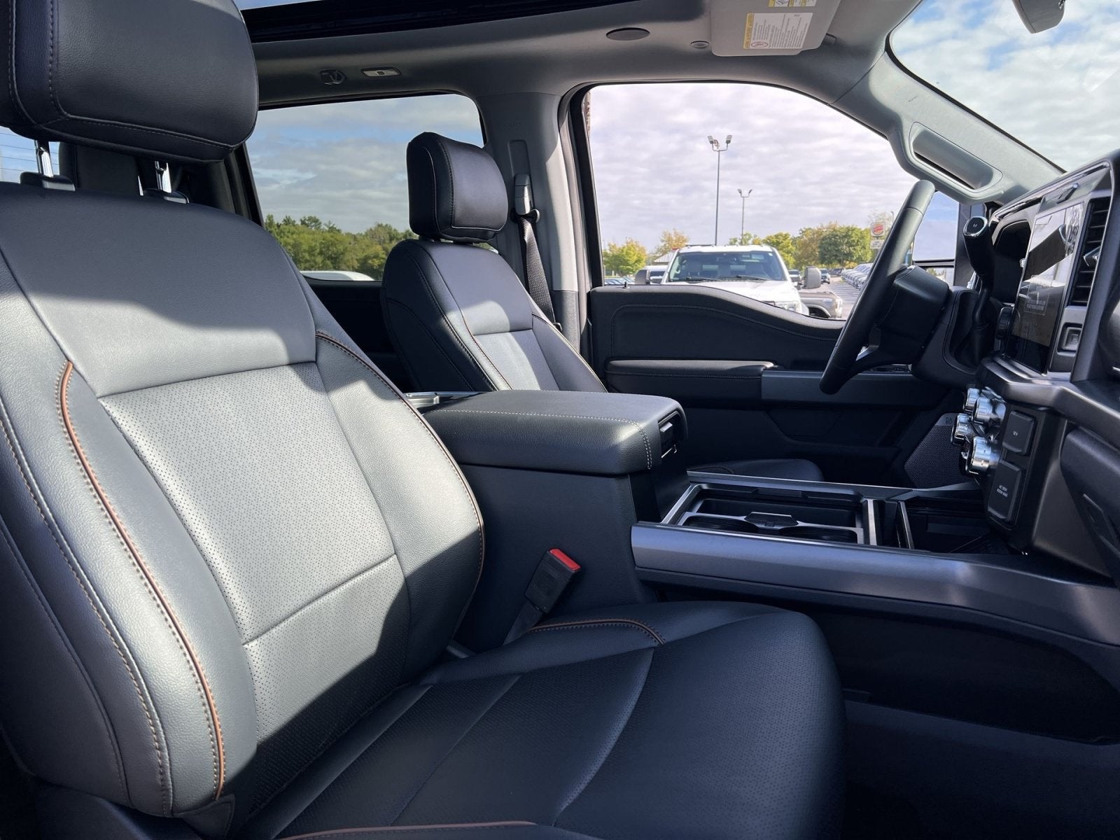2027 Ford F-350SD Lariat