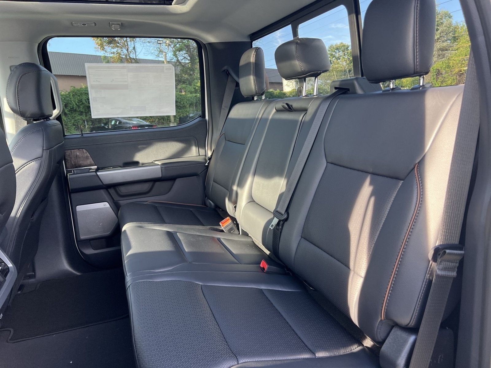 2027 Ford F-350SD Lariat