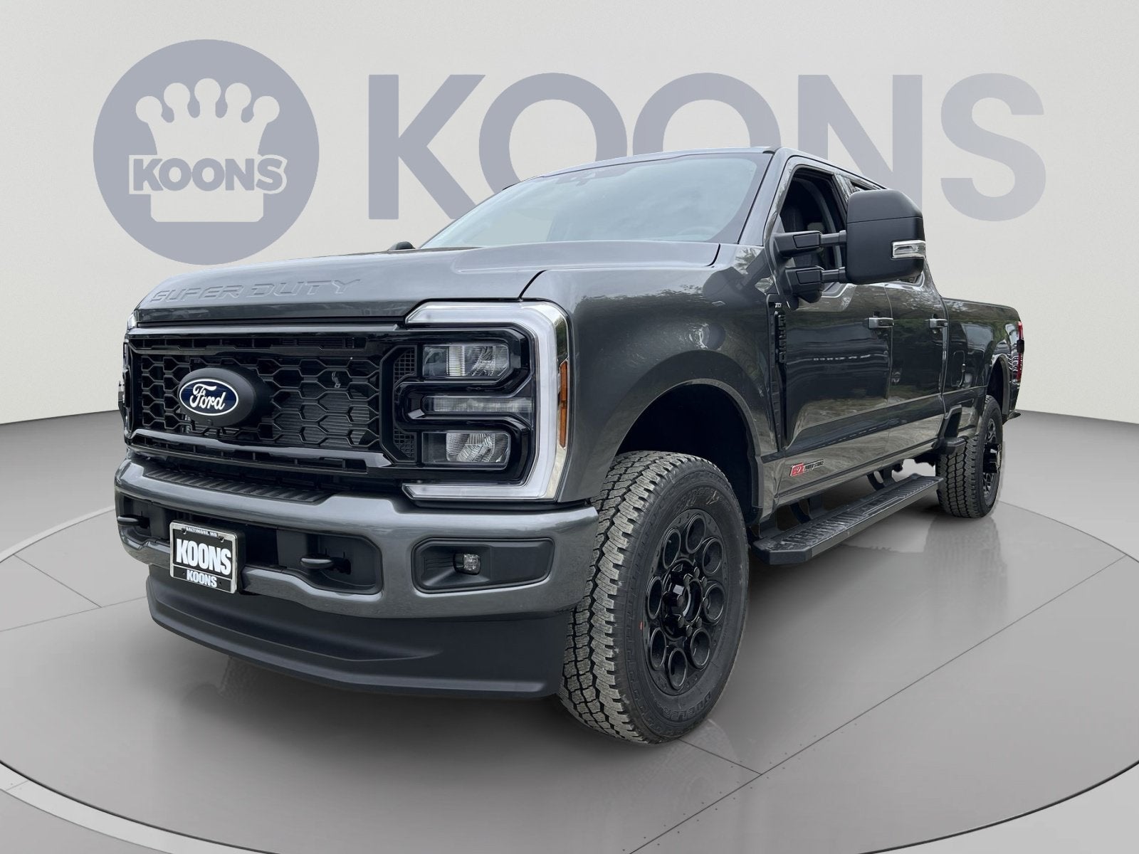 2027 Ford F-350SD XLT