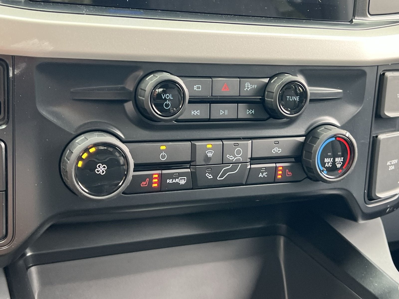 2027 Ford F-350SD XLT