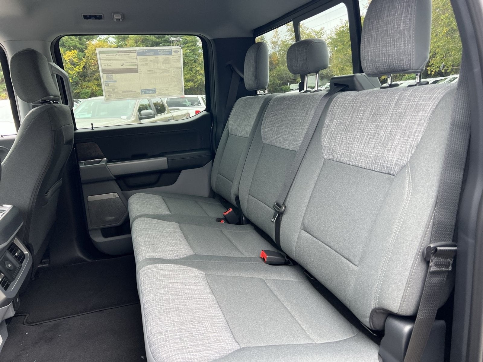 2027 Ford F-350SD XLT