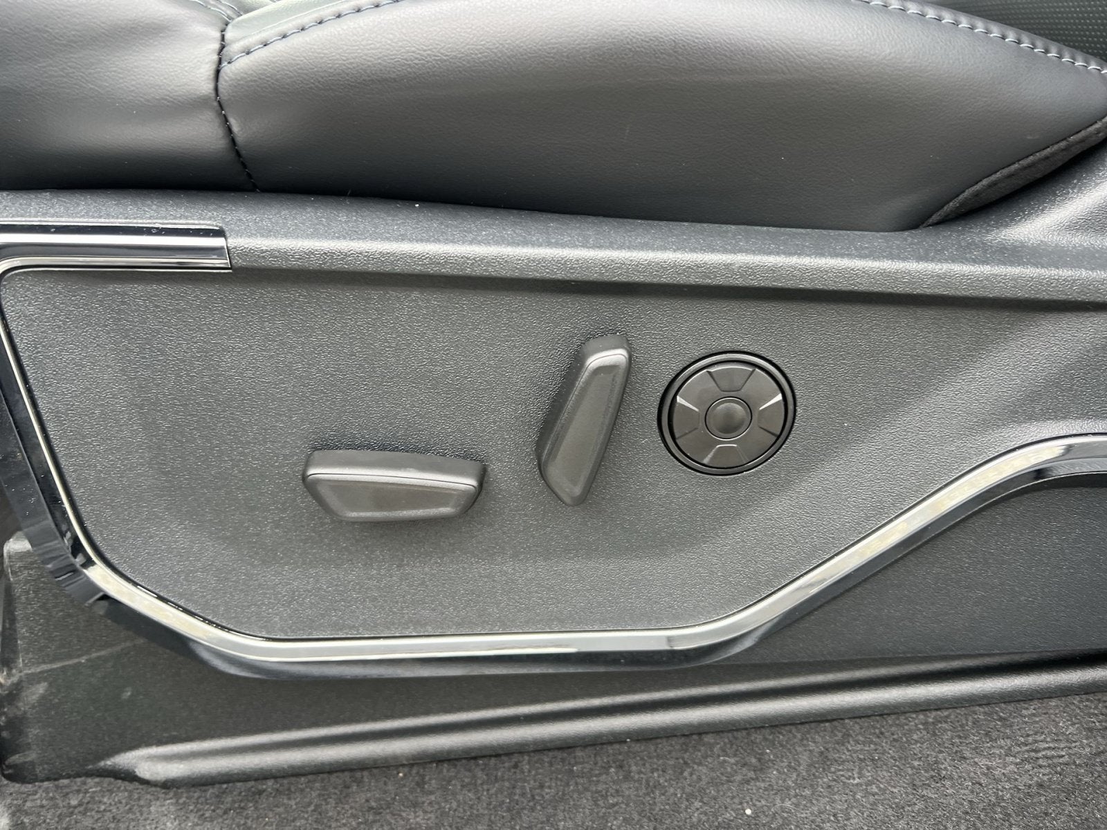 2027 Ford F-350SD Platinum
